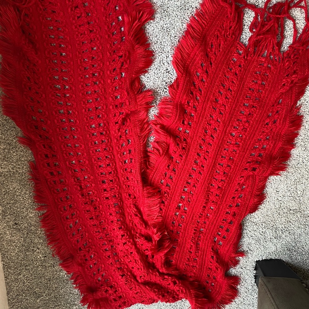 Red scarf (crimson red)
